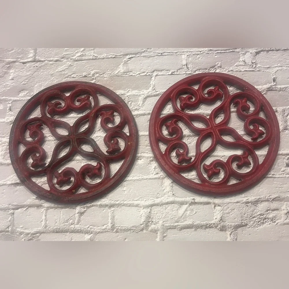 2 Cast Iron Hot Plates